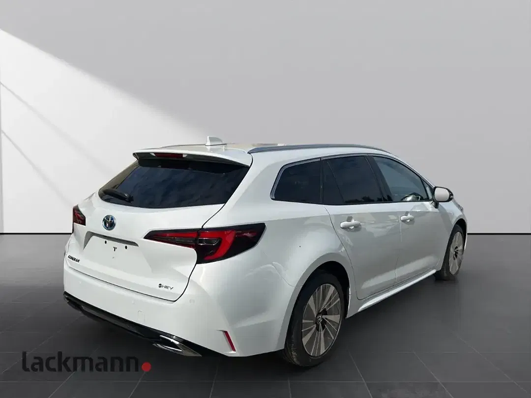Toyota Corolla - Thumbnail 4