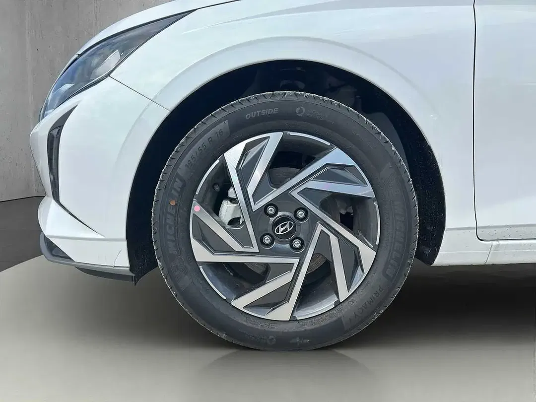 Hyundai i20 - Thumbnail 13