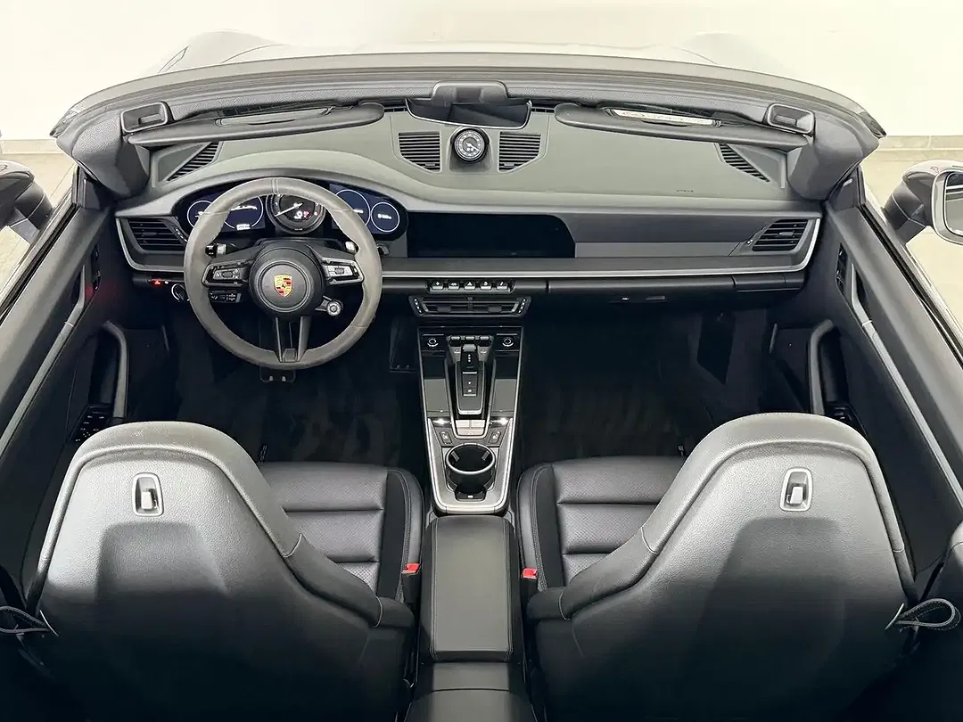 Porsche 992 - Thumbnail 11
