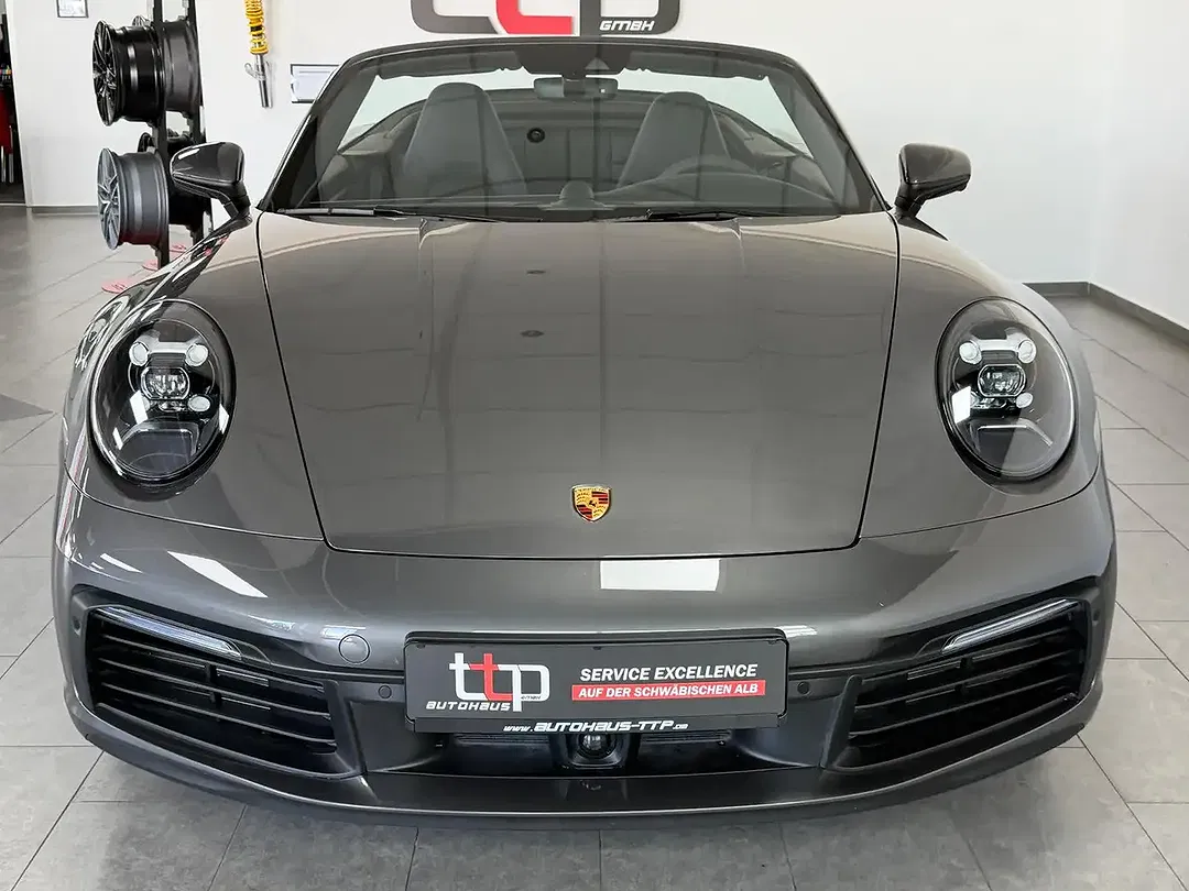 Porsche 992 - Thumbnail 3