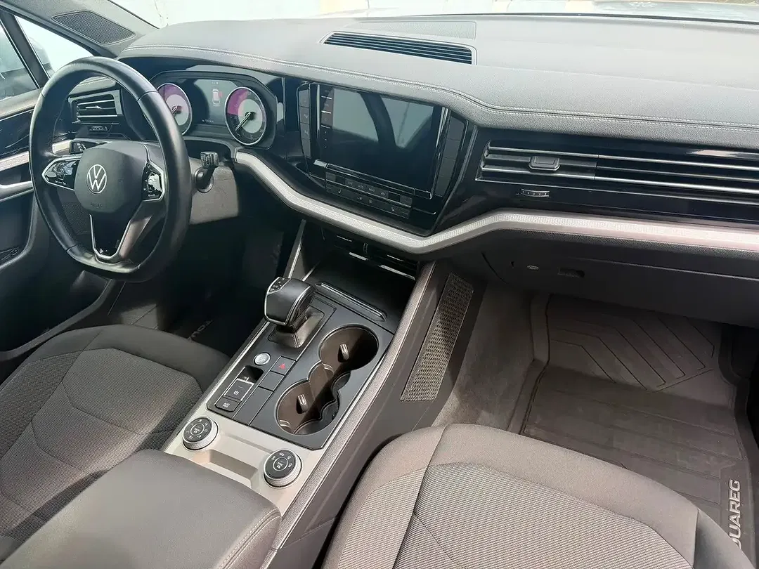Volkswagen Touareg - Thumbnail 10