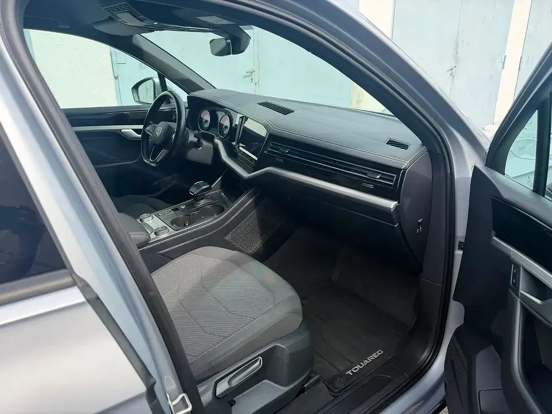 Volkswagen Touareg - Thumbnail 11