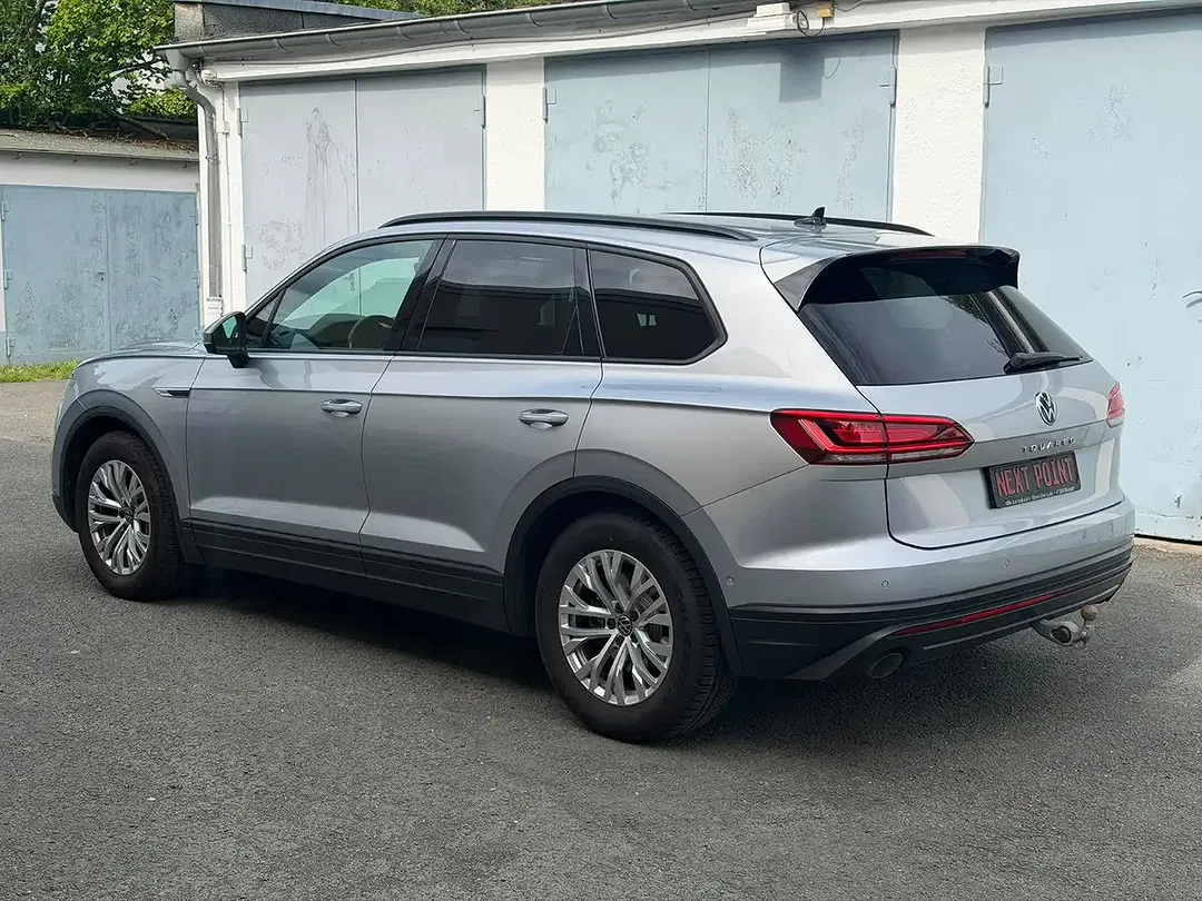 Volkswagen Touareg - Thumbnail 6