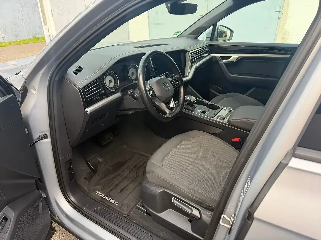 Volkswagen Touareg - Thumbnail 7
