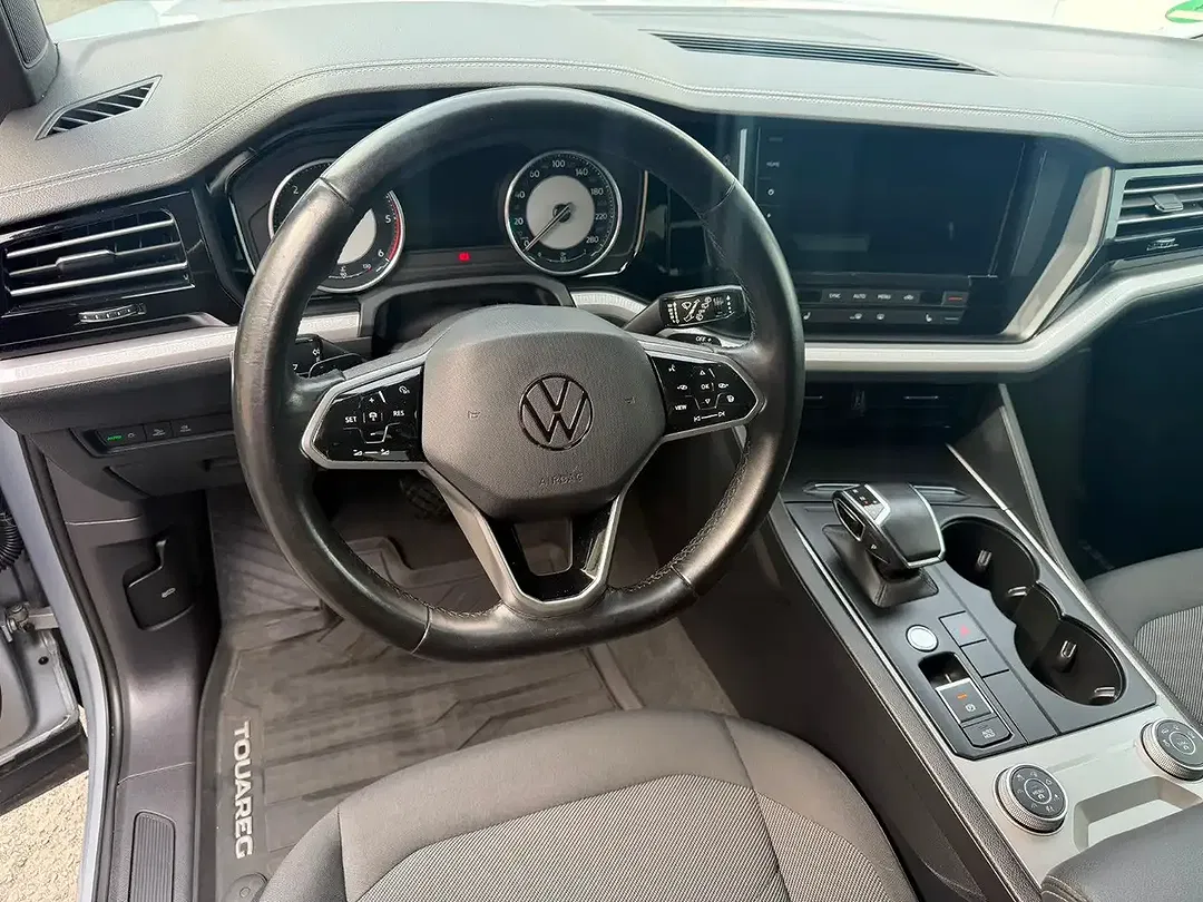 Volkswagen Touareg - Thumbnail 8