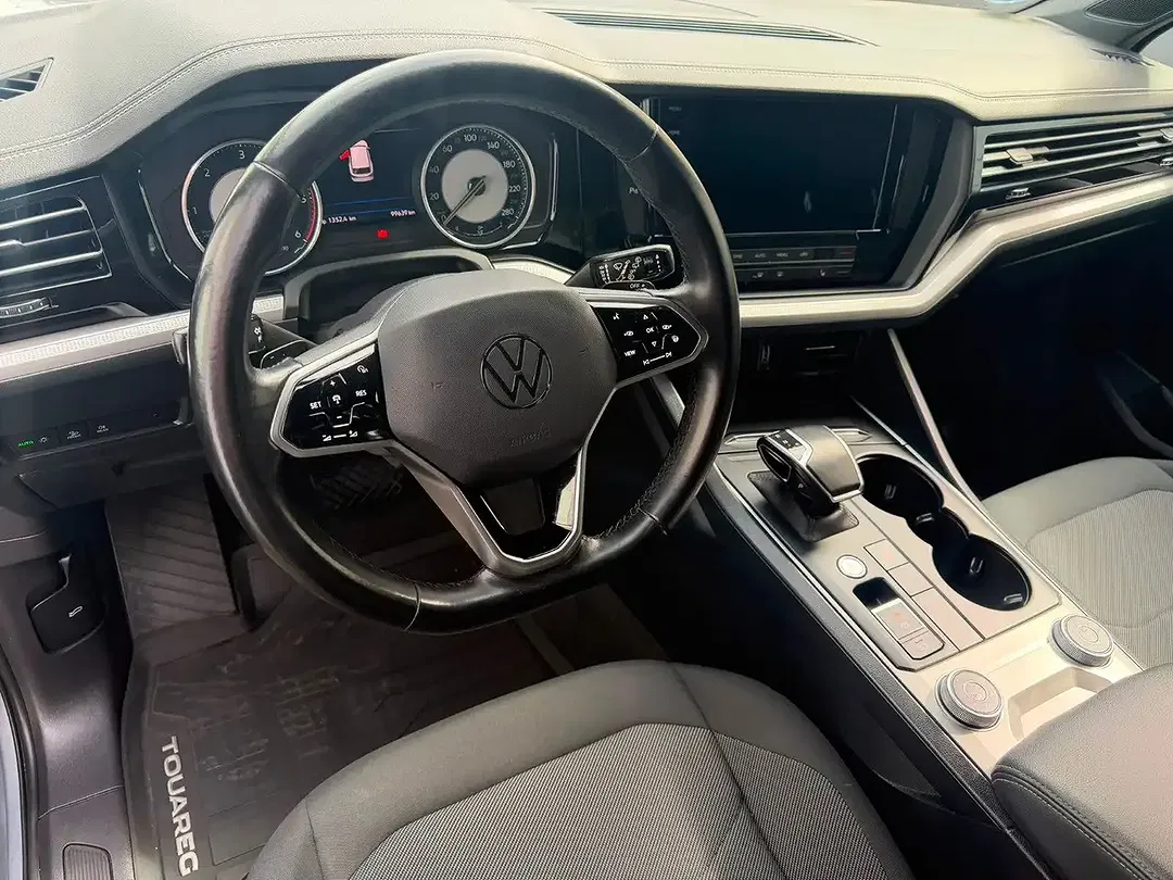 Volkswagen Touareg - Thumbnail 9