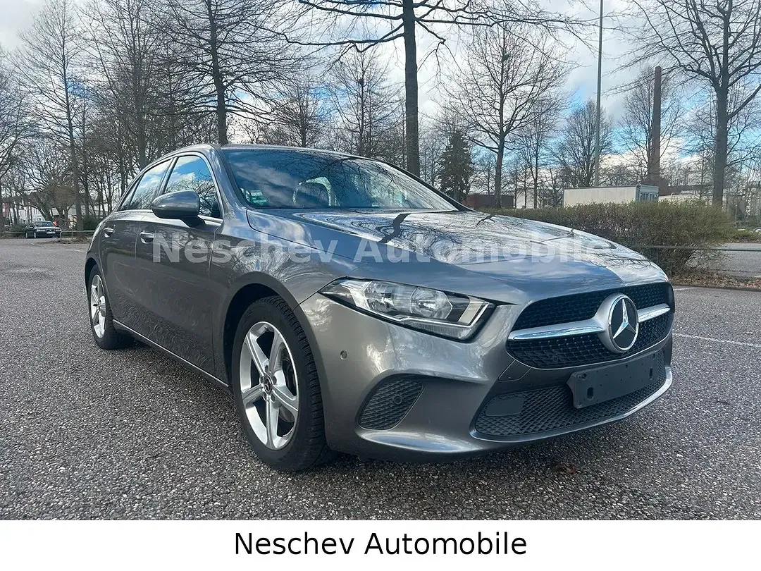 Mercedes-Benz A 200 - Thumbnail 9