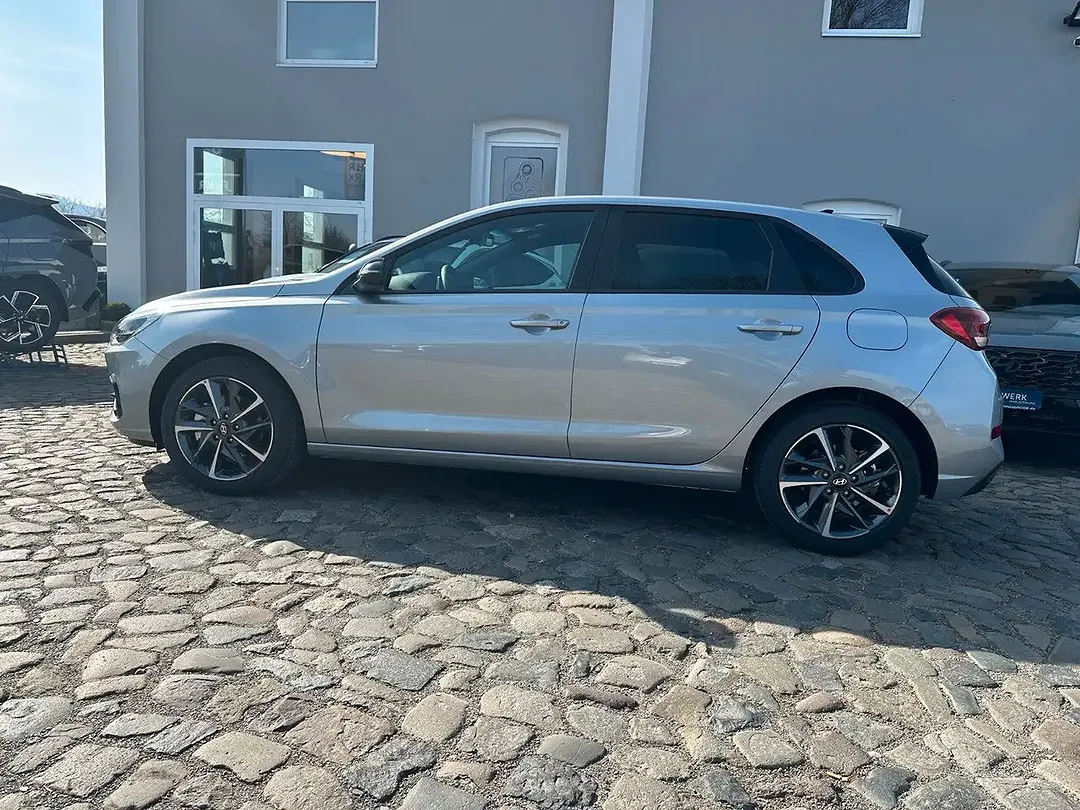 Hyundai i30 - Thumbnail 3
