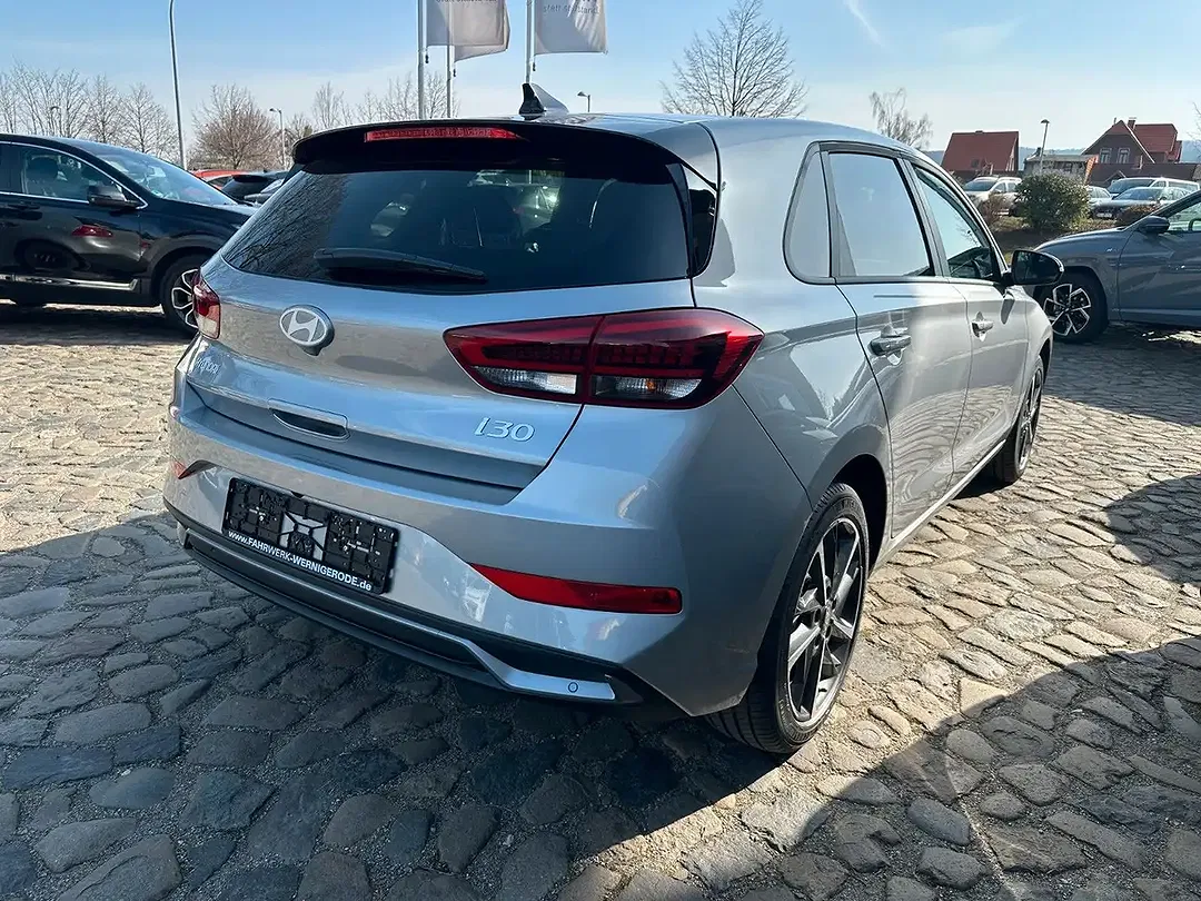 Hyundai i30 - Thumbnail 4