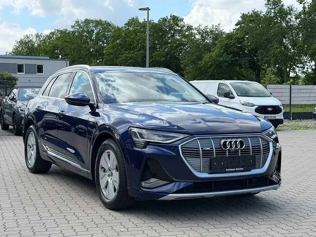 Audi e-tron - Thumbnail 2