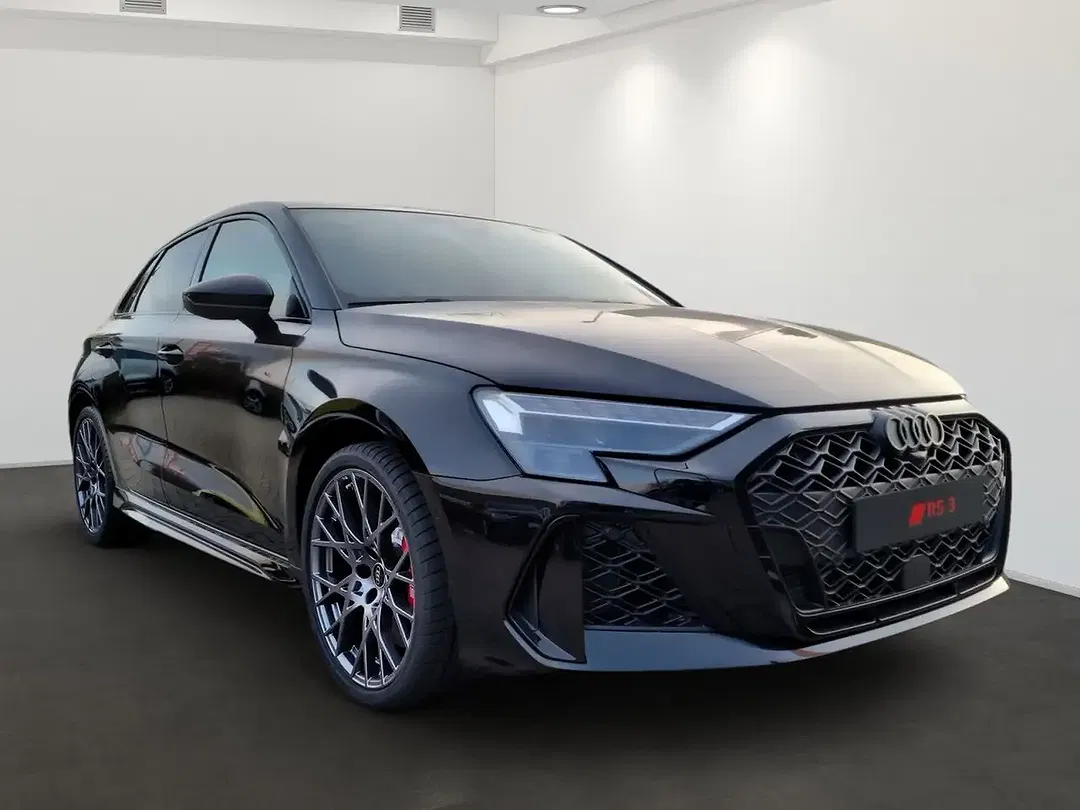 Audi RS3 - Thumbnail 3