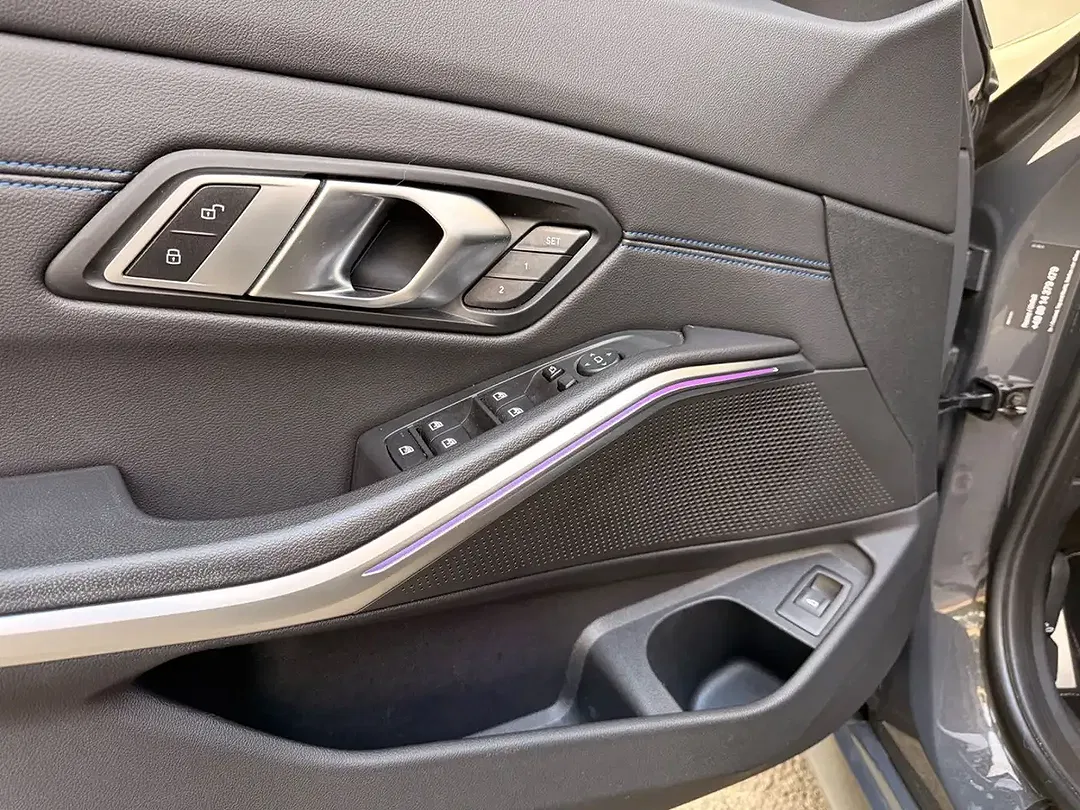 BMW 320 - Thumbnail 14