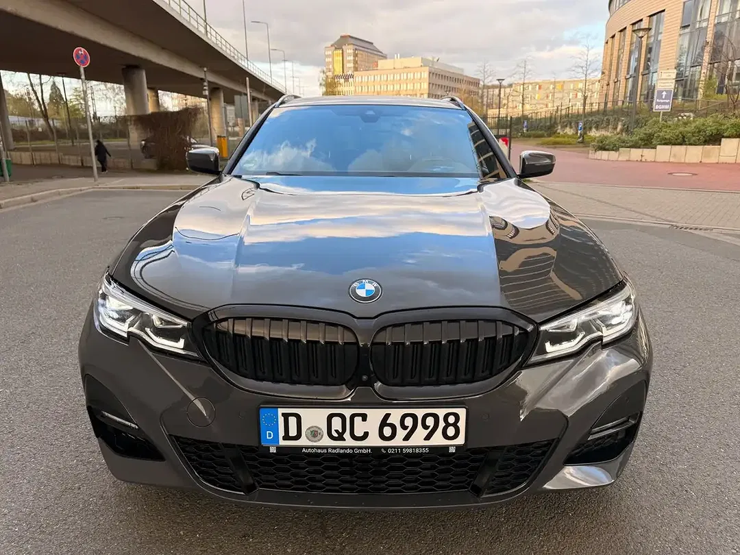 BMW 320 - Thumbnail 8
