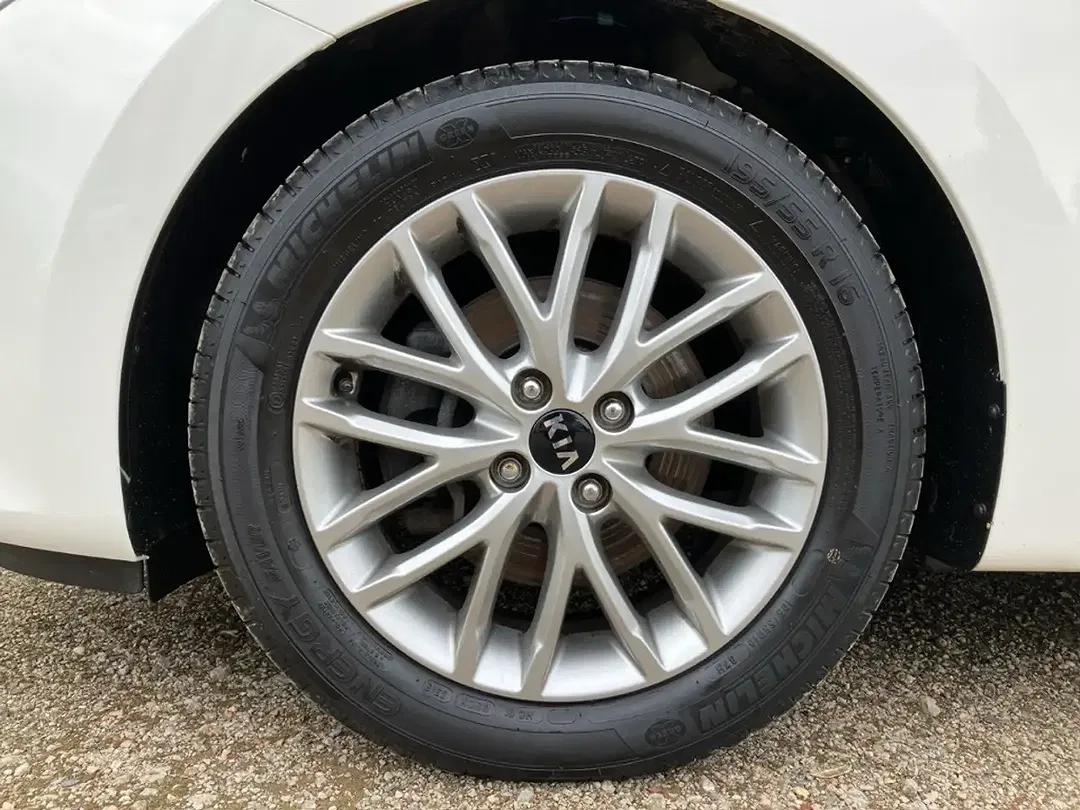 Kia Rio - Thumbnail 13