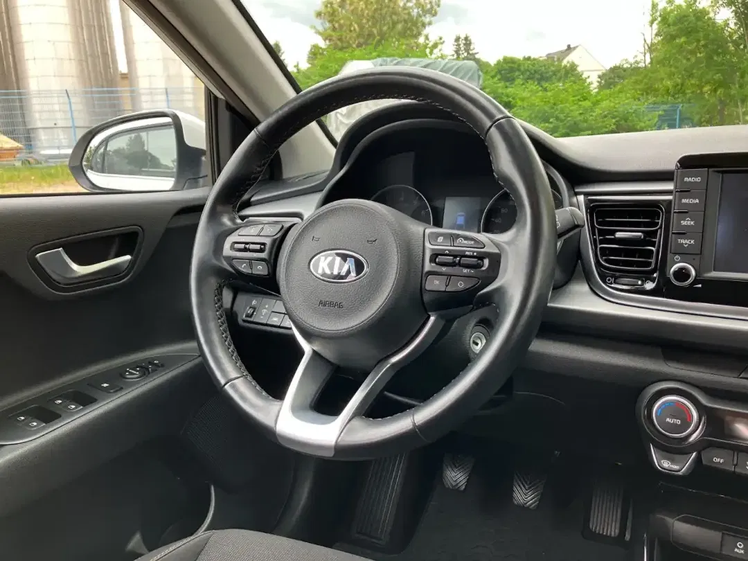 Kia Rio - Thumbnail 15