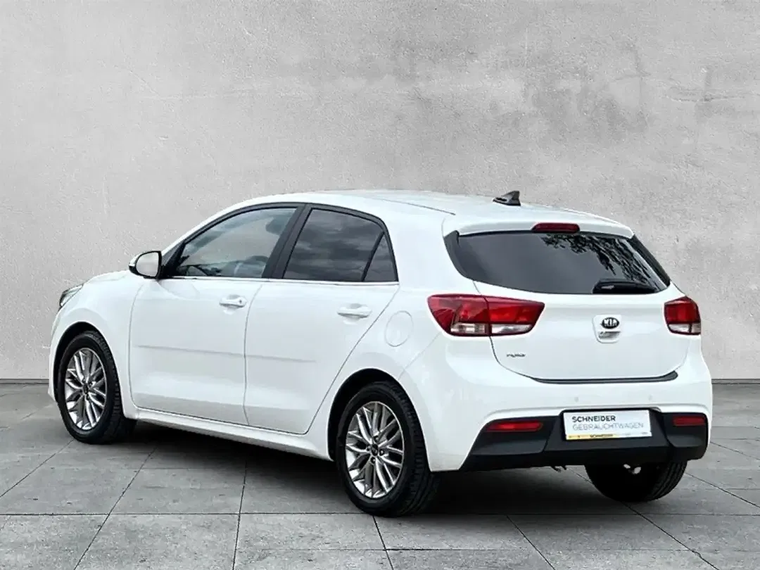 Kia Rio - Thumbnail 3