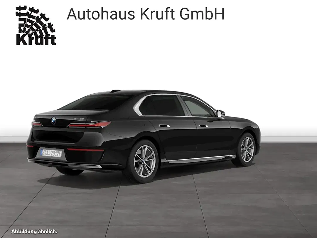 BMW i7 - Thumbnail 3