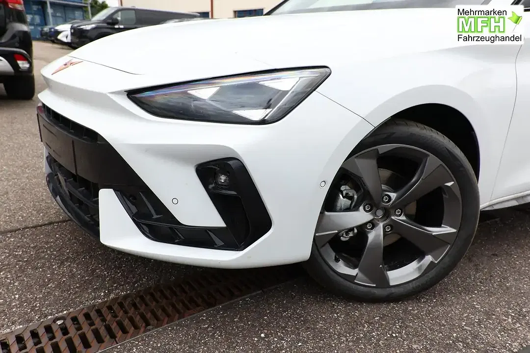 CUPRA Leon - Thumbnail 4