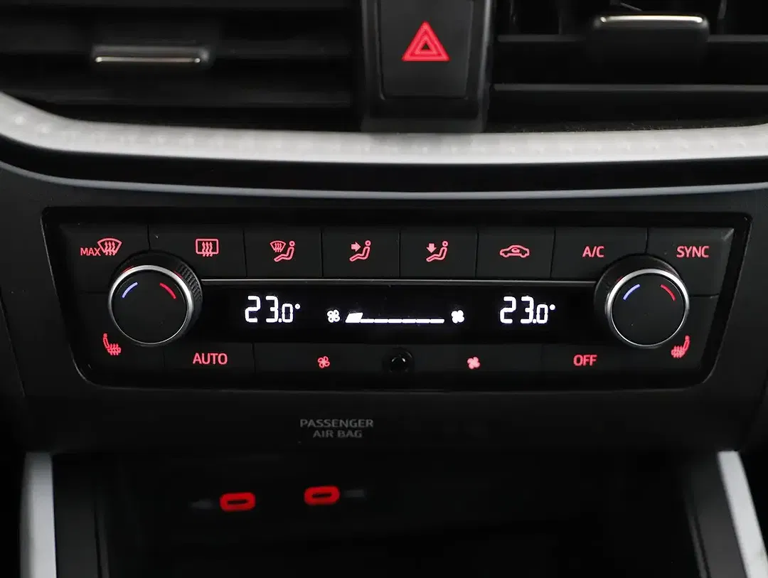 SEAT Arona - Thumbnail 12