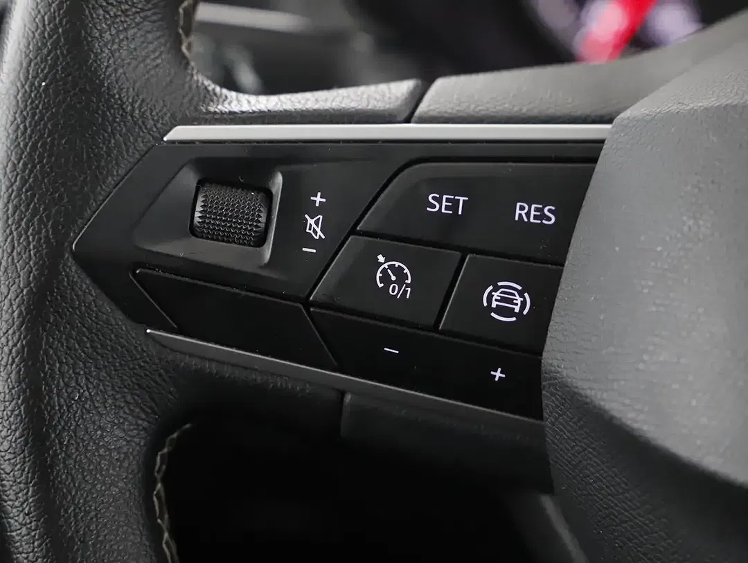 SEAT Arona - Thumbnail 13
