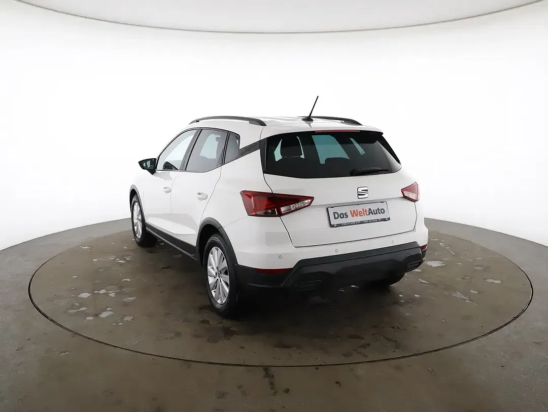 SEAT Arona - Thumbnail 2