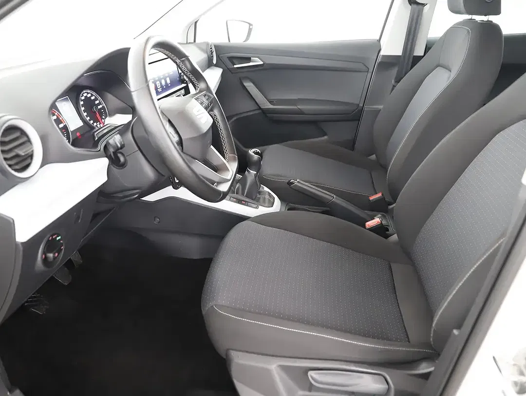 SEAT Arona - Thumbnail 3