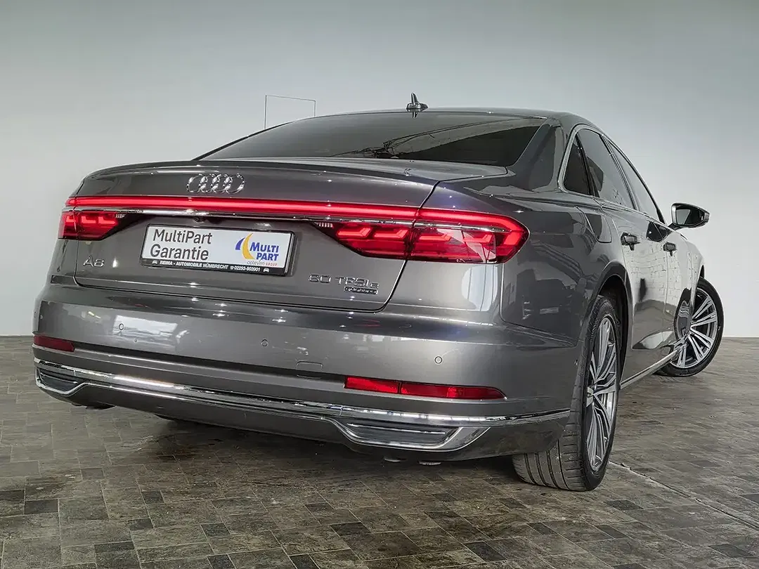 Audi A8 - Thumbnail 5