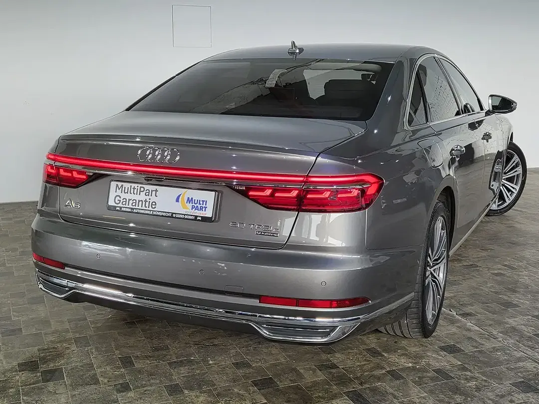 Audi A8 - Thumbnail 8