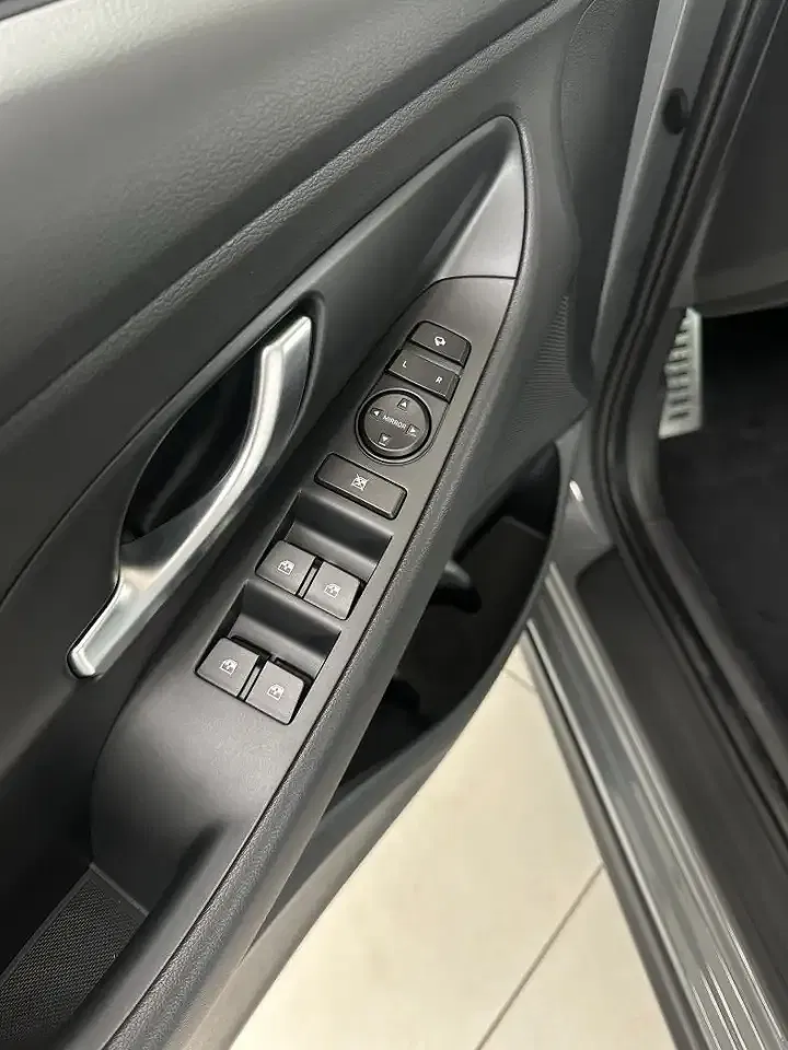 Hyundai i30 - Thumbnail 8