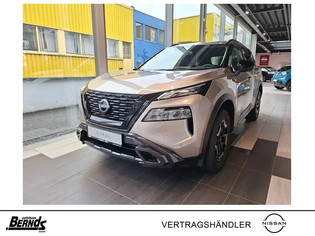 Nissan X-Trail - Thumbnail 1