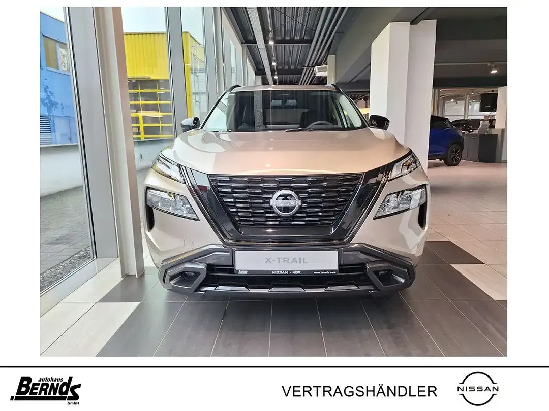 Nissan X-Trail - Thumbnail 2