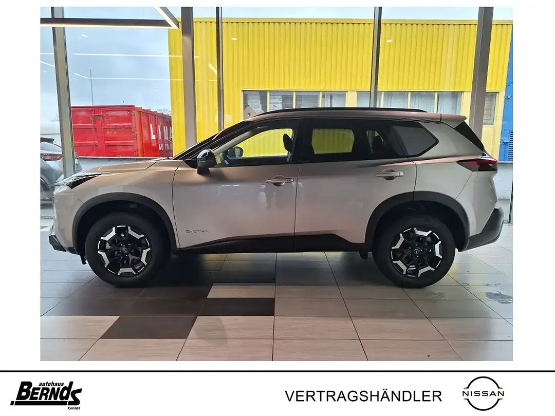 Nissan X-Trail - Thumbnail 3