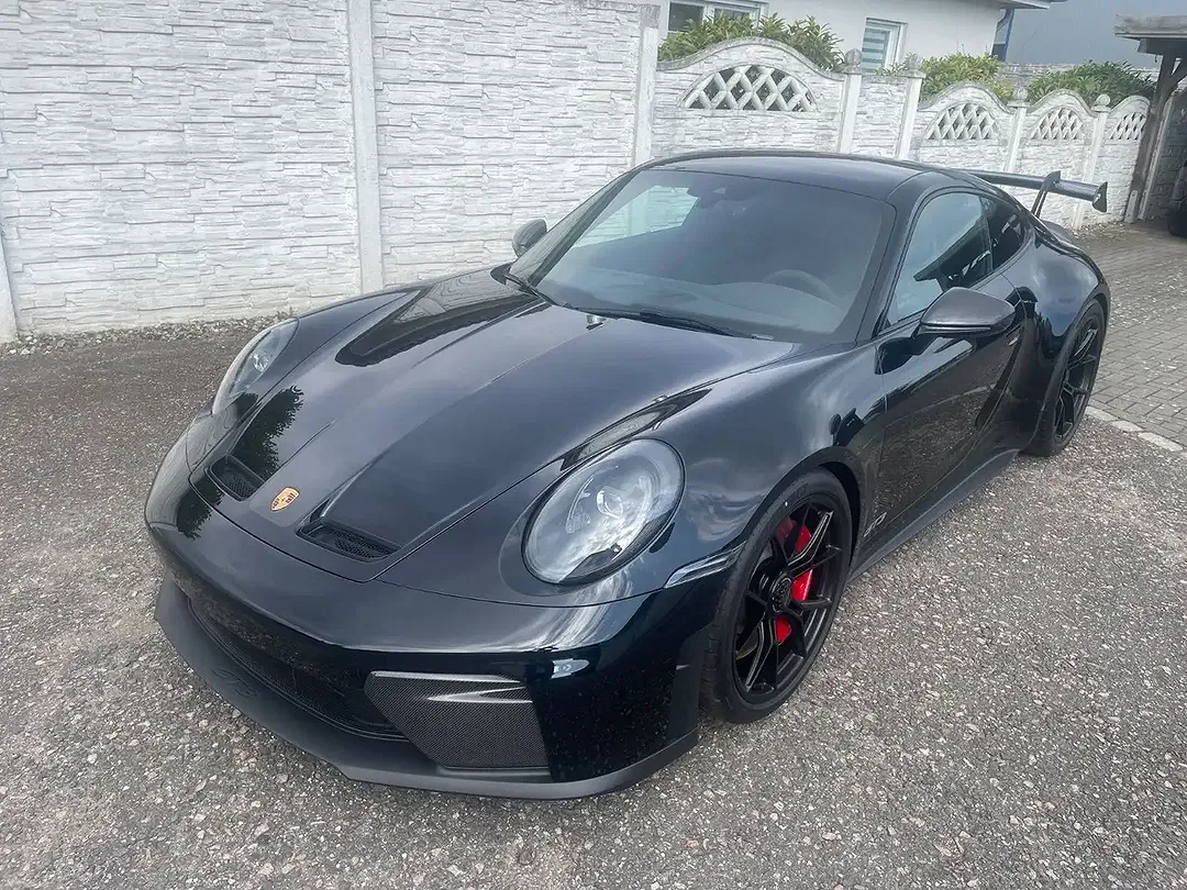 Porsche 992 - Thumbnail 2