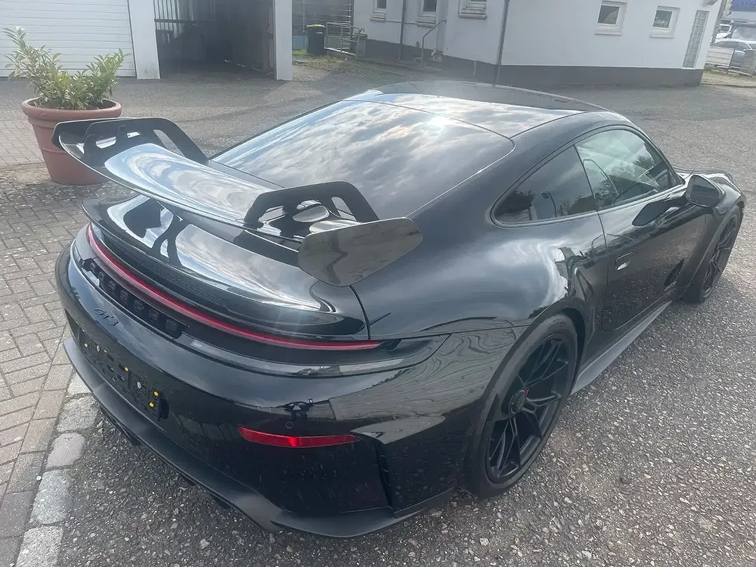 Porsche 992 - Thumbnail 8