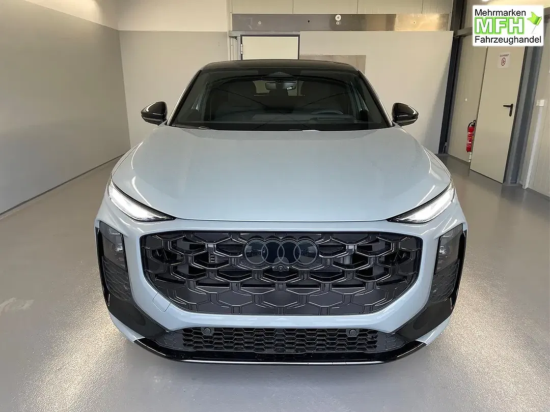 Audi Q3 - Thumbnail 2