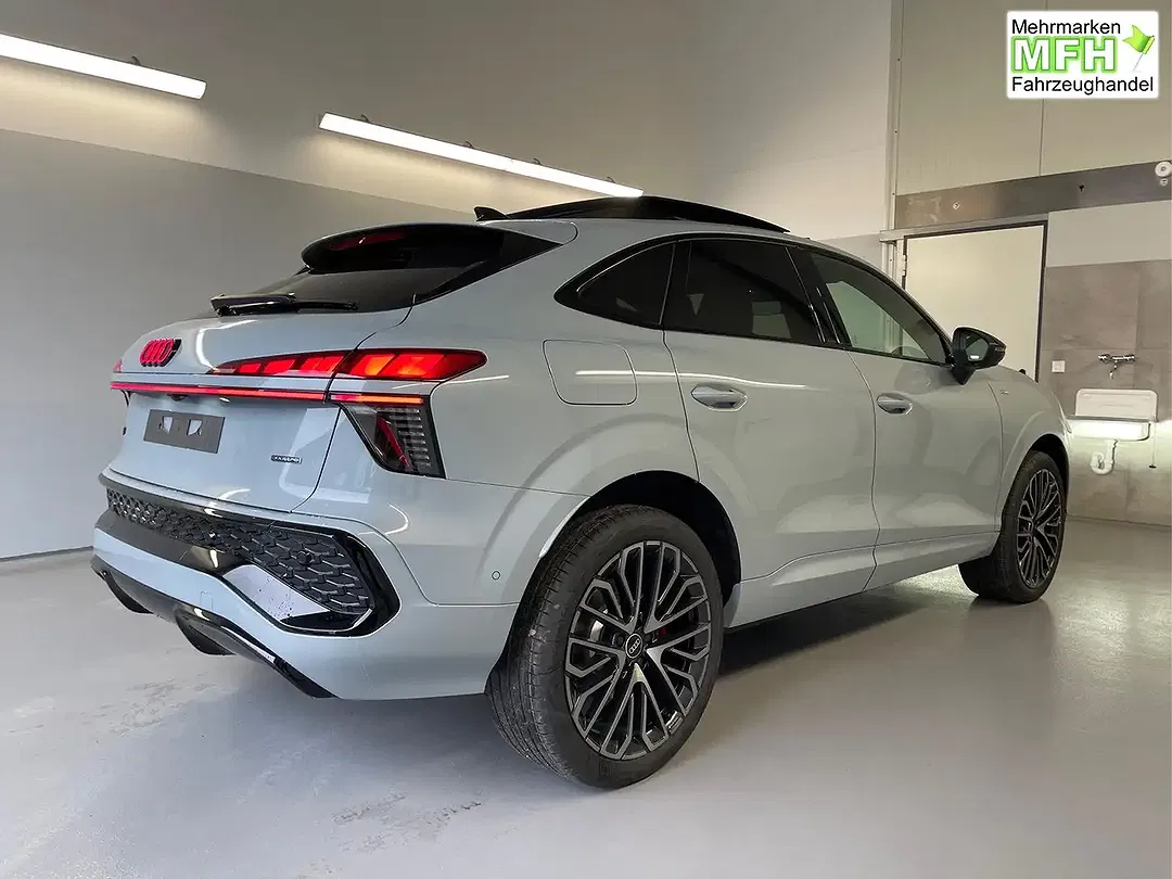 Audi Q3 - Thumbnail 4