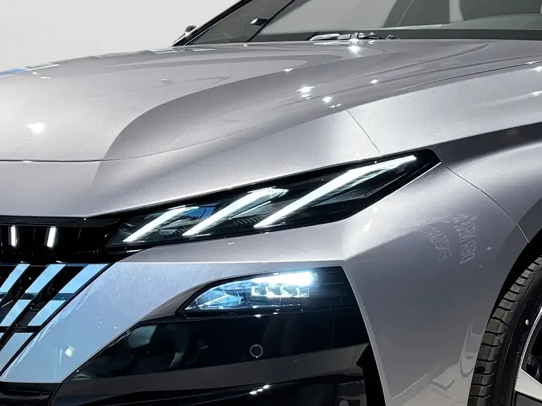 Peugeot 308 - Thumbnail 4