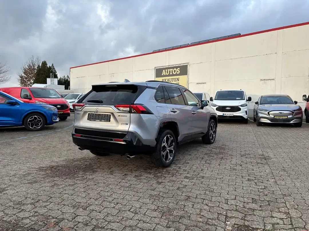 Suzuki Across - Thumbnail 5