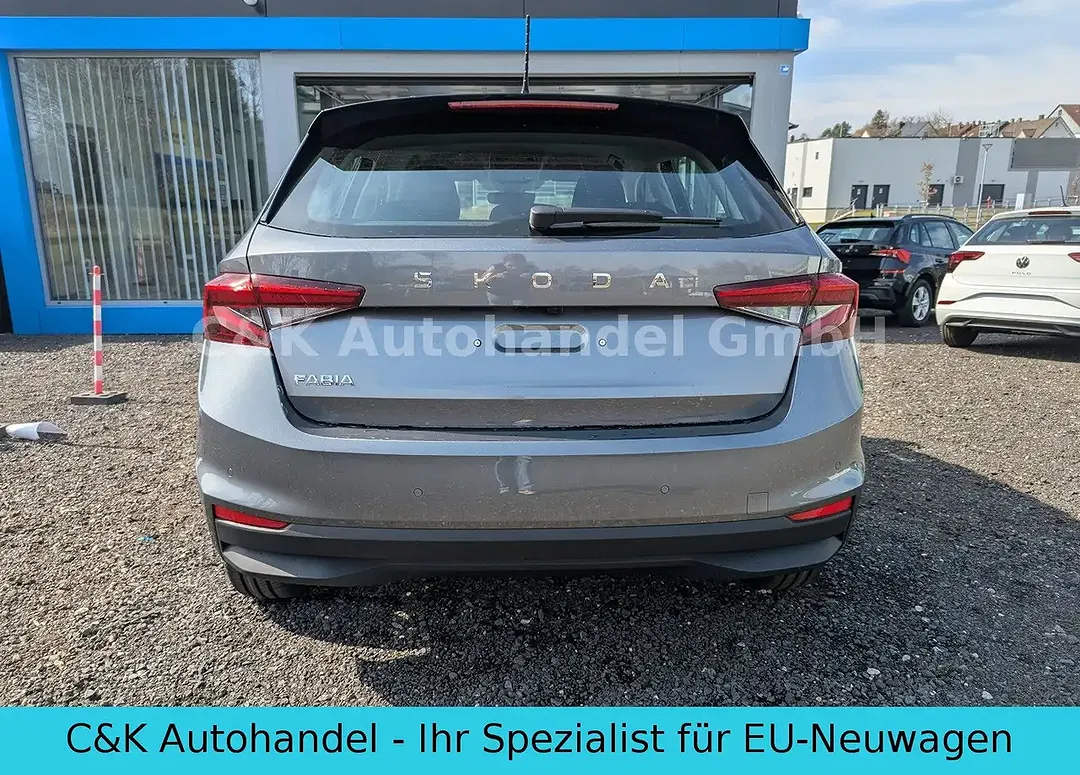 Skoda Fabia - Thumbnail 11