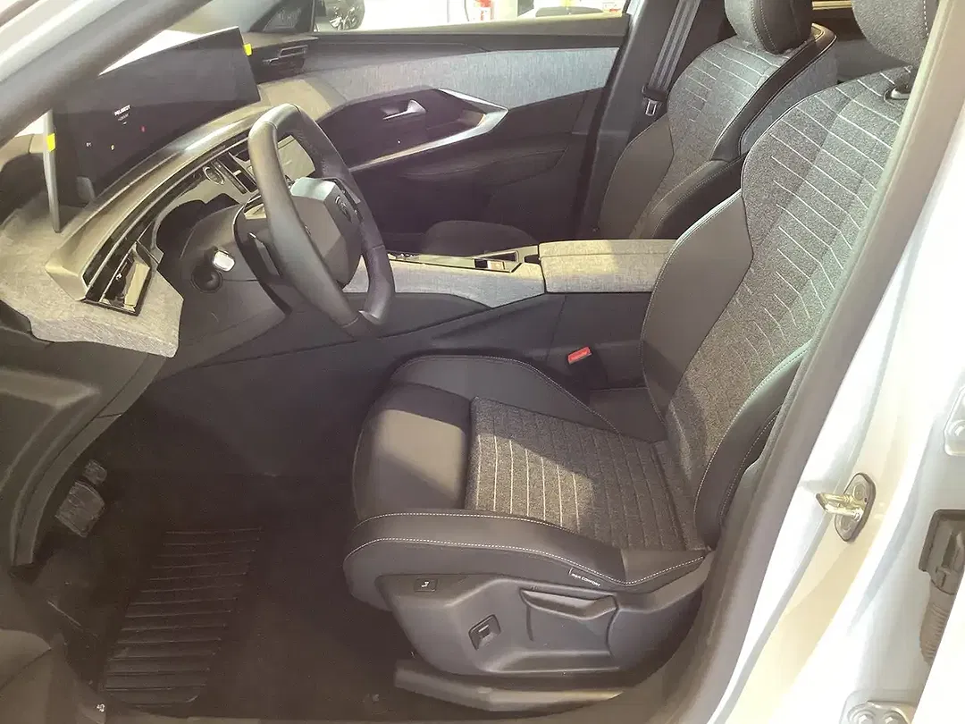 Peugeot 5008 - Thumbnail 11