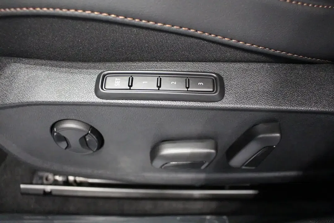 CUPRA Leon - Thumbnail 13