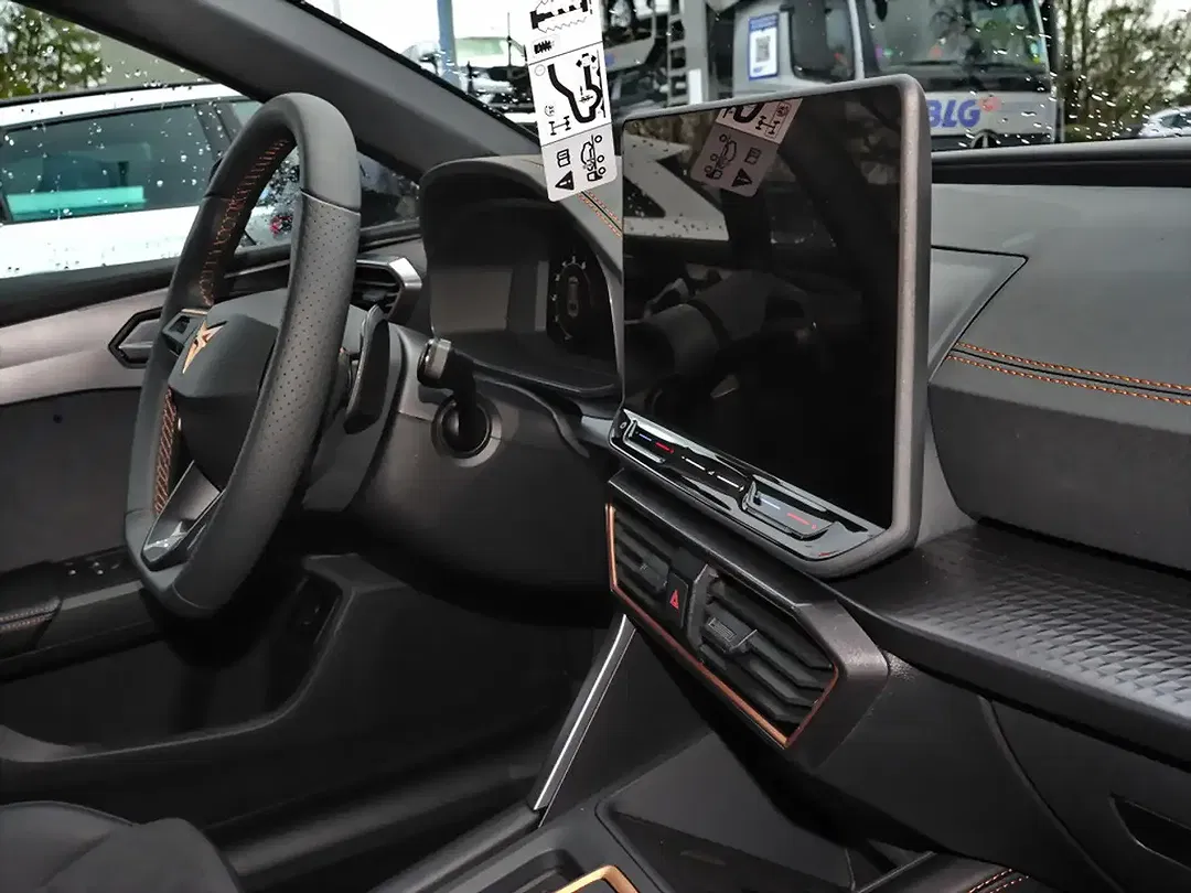 CUPRA Leon - Thumbnail 6