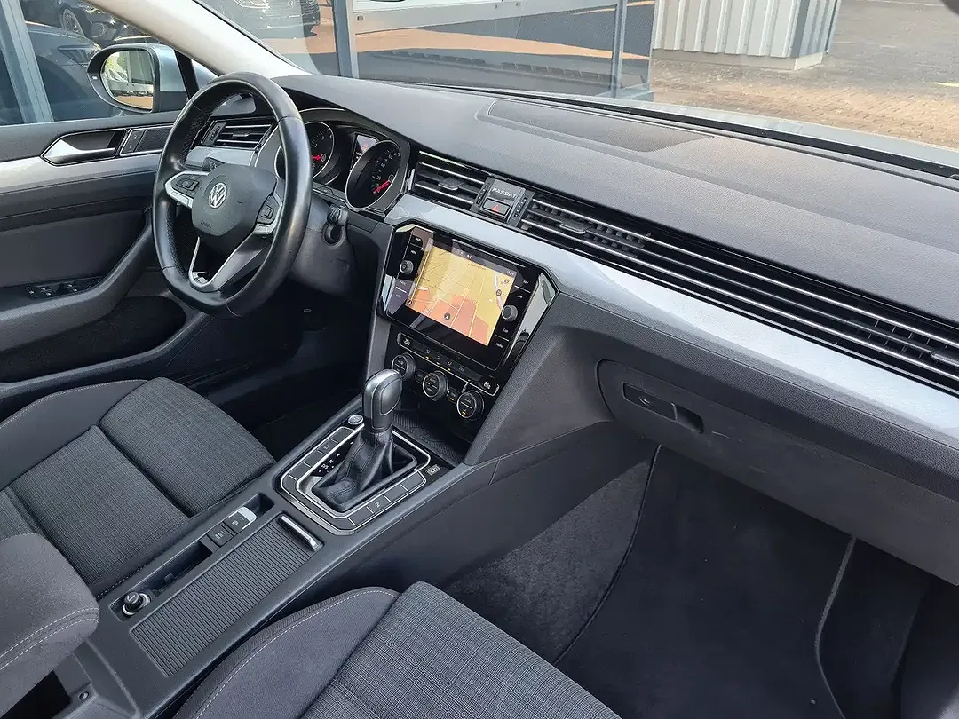 Volkswagen Passat Variant - Thumbnail 12