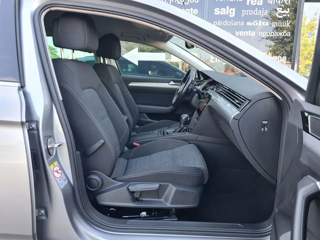 Volkswagen Passat Variant - Thumbnail 13