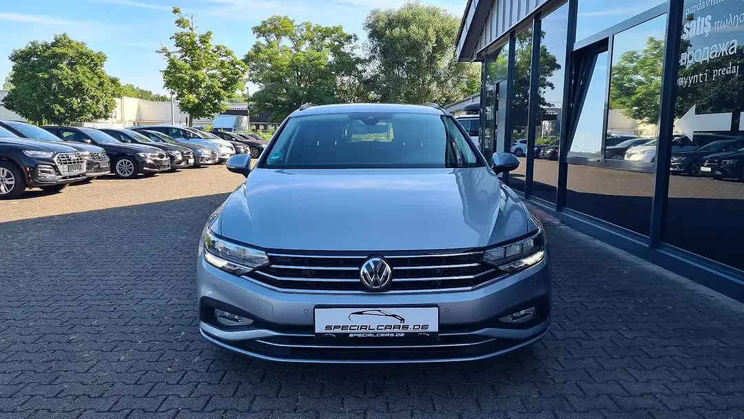 Volkswagen Passat Variant - Thumbnail 2