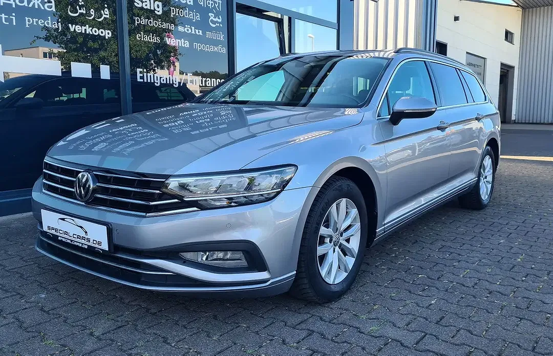 Volkswagen Passat Variant - Thumbnail 3