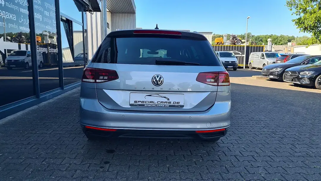 Volkswagen Passat Variant - Thumbnail 6