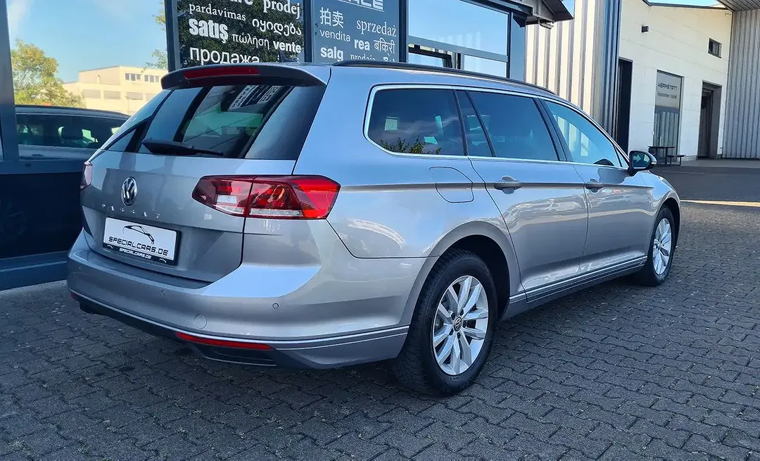 Volkswagen Passat Variant - Thumbnail 7