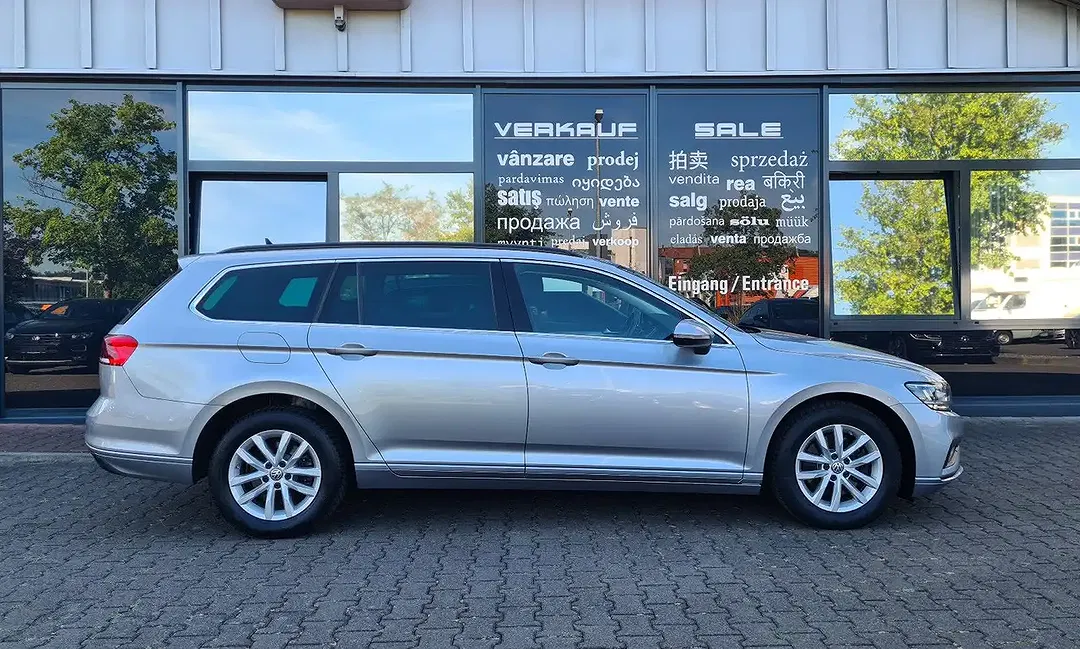 Volkswagen Passat Variant - Thumbnail 8