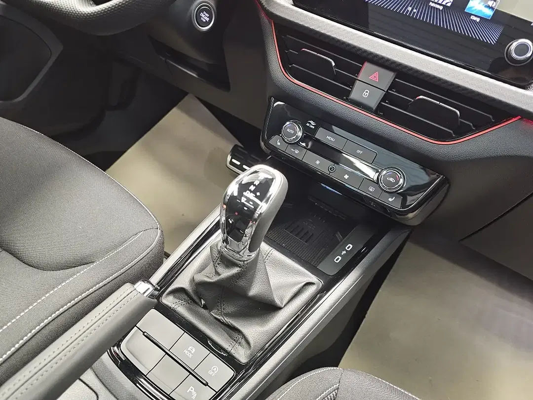 Skoda Kamiq - Thumbnail 12